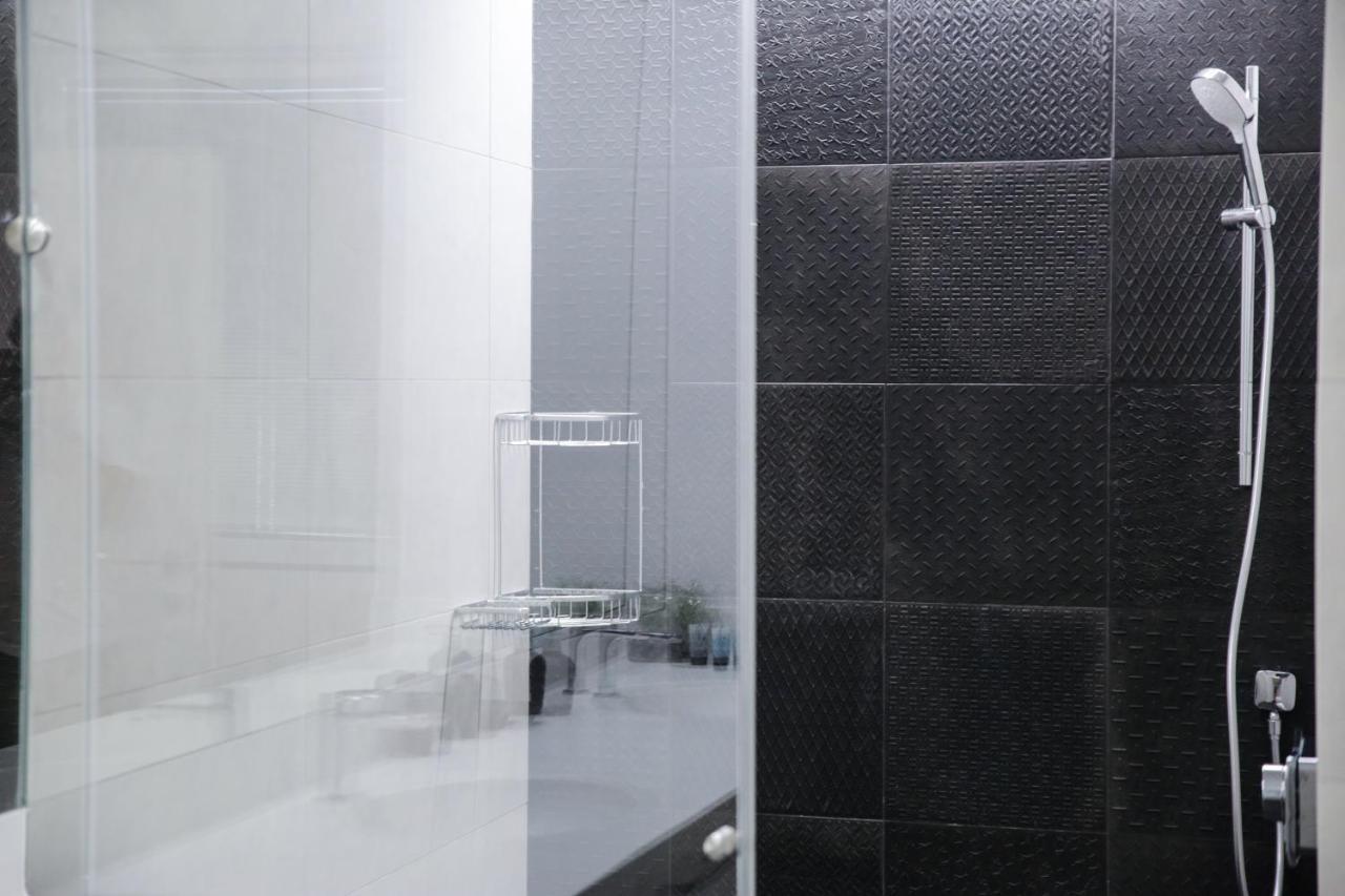 Appartamento Yalarent Midtown Towers Tlv Tel Aviv Esterno foto
