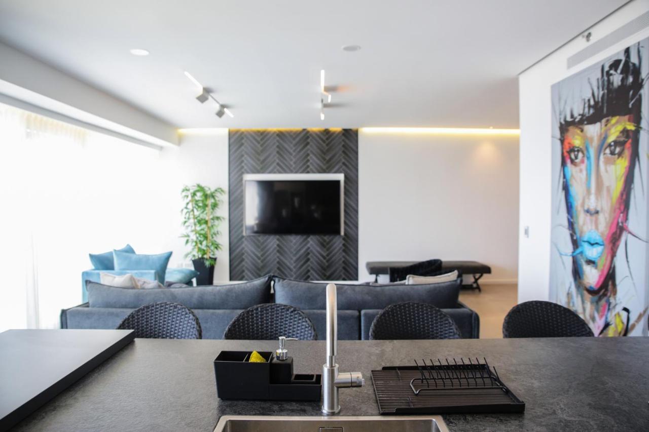 Appartamento Yalarent Midtown Towers Tlv Tel Aviv Esterno foto