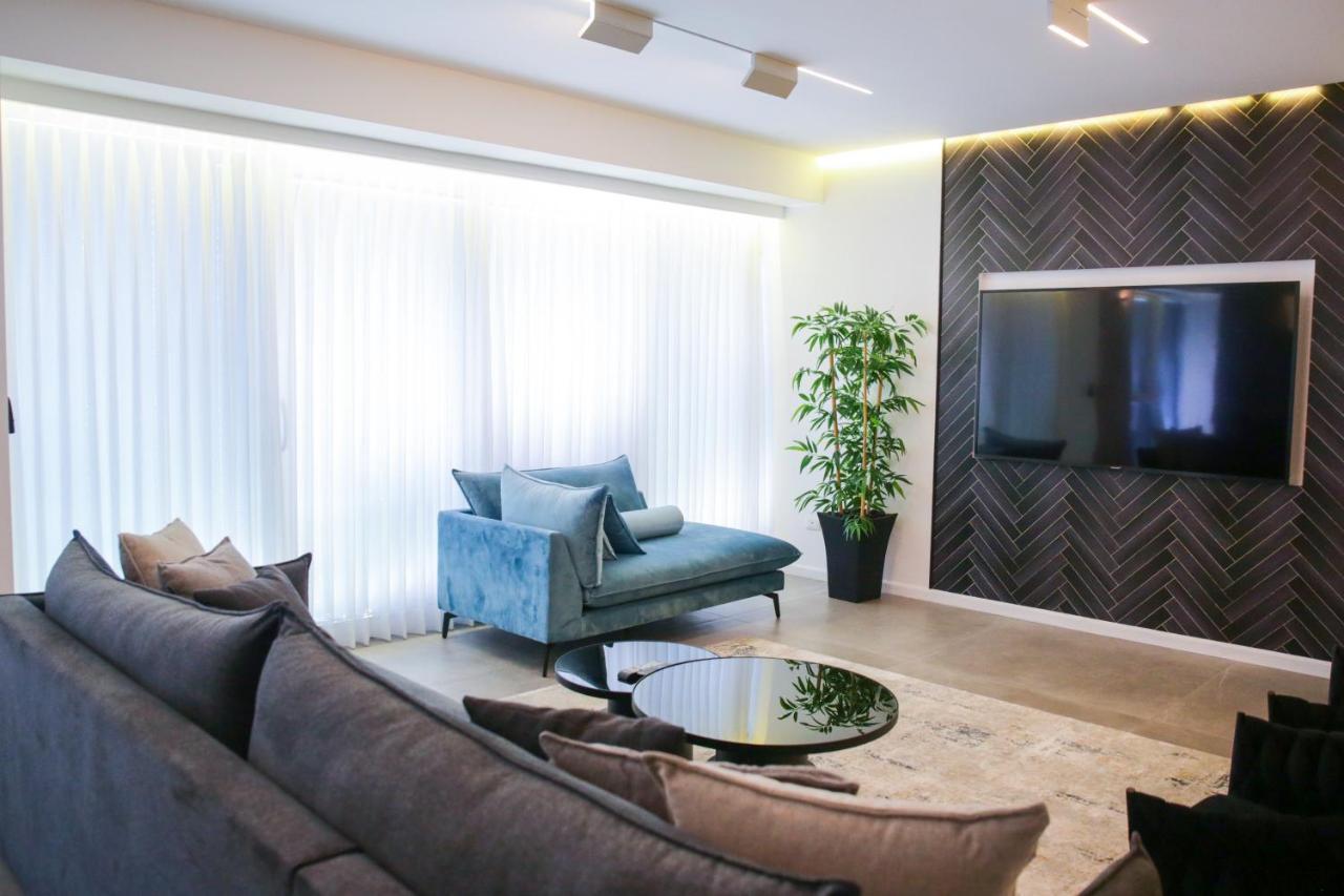 Appartamento Yalarent Midtown Towers Tlv Tel Aviv Esterno foto