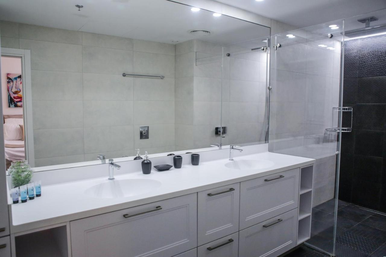 Appartamento Yalarent Midtown Towers Tlv Tel Aviv Esterno foto