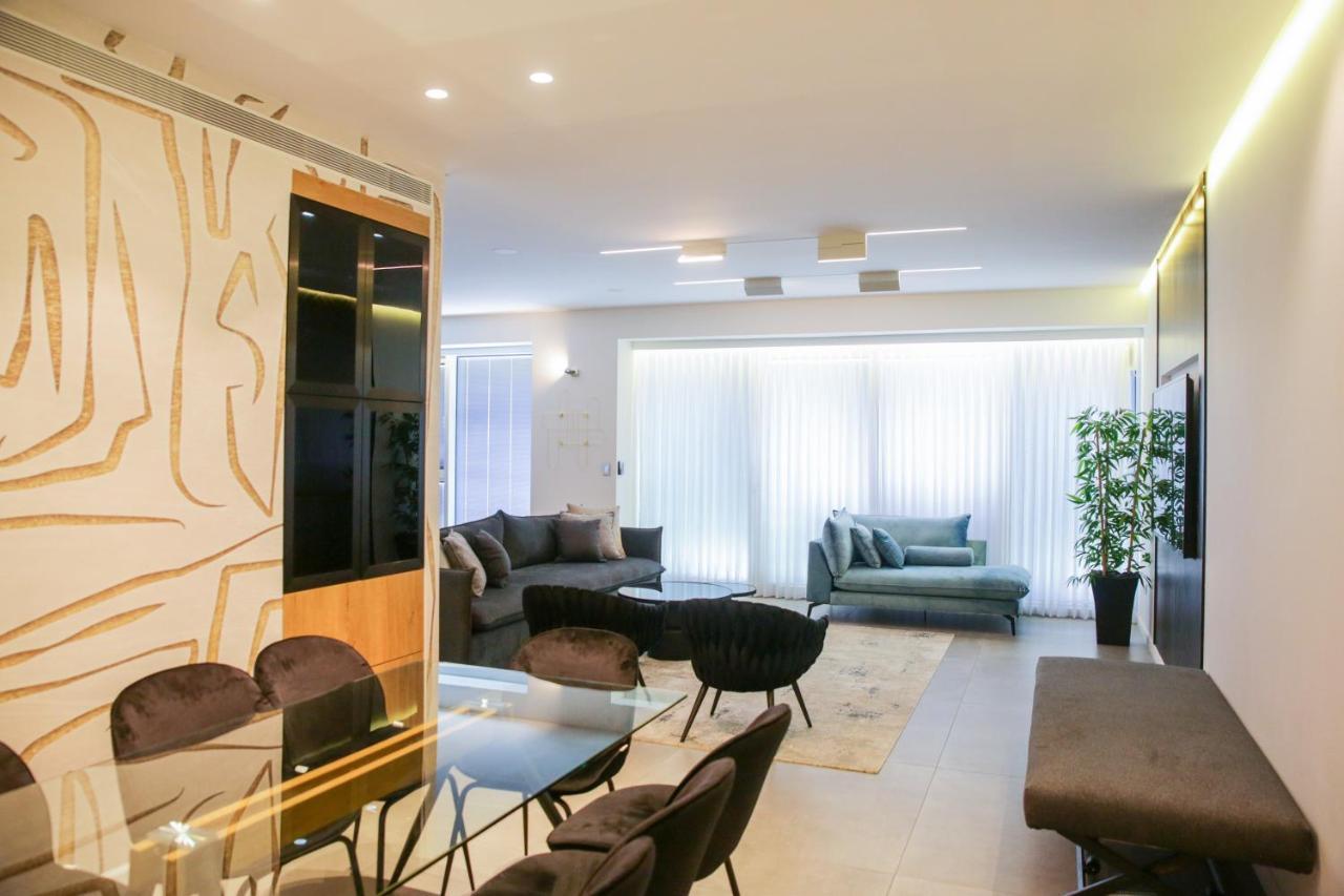 Appartamento Yalarent Midtown Towers Tlv Tel Aviv Esterno foto