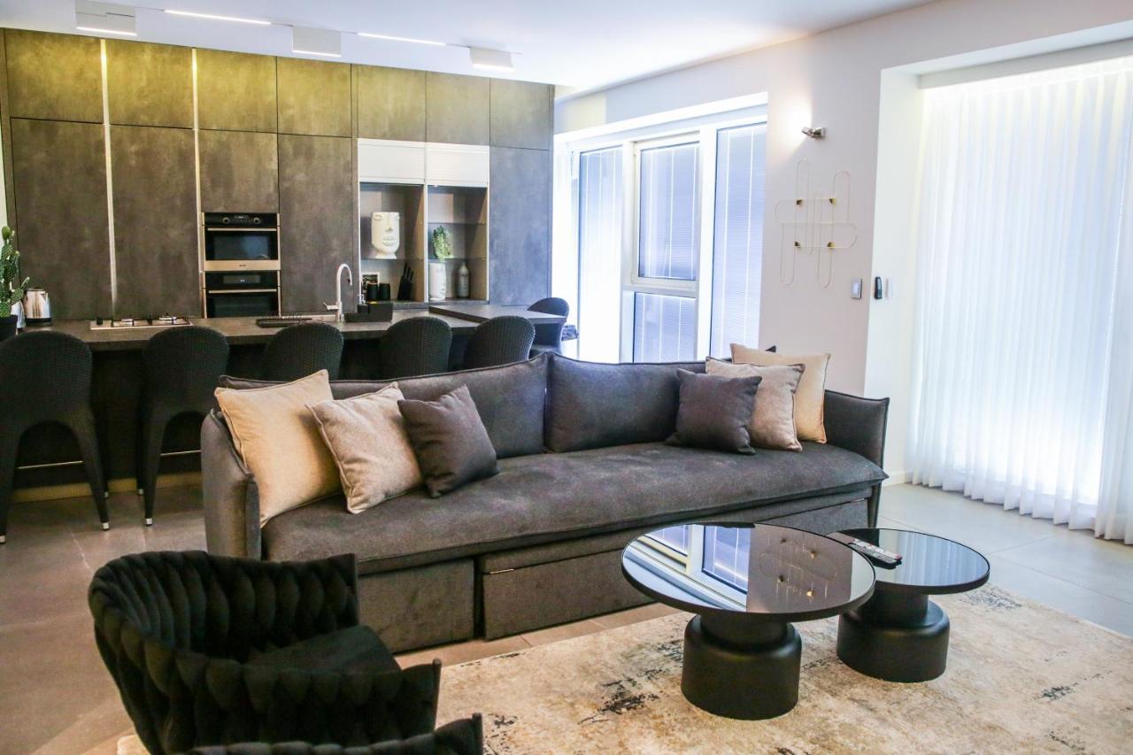 Appartamento Yalarent Midtown Towers Tlv Tel Aviv Esterno foto
